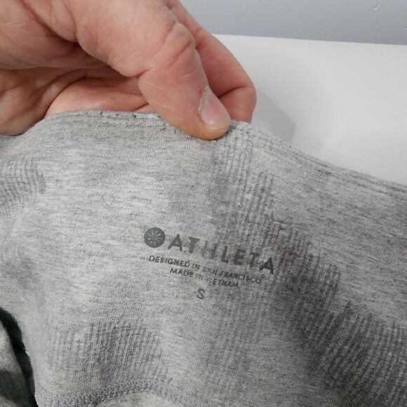 ATHLETA Sandbar Organic Cotton Be Present Capri Gray Cropped Leggings Small - Picture 4 of 4